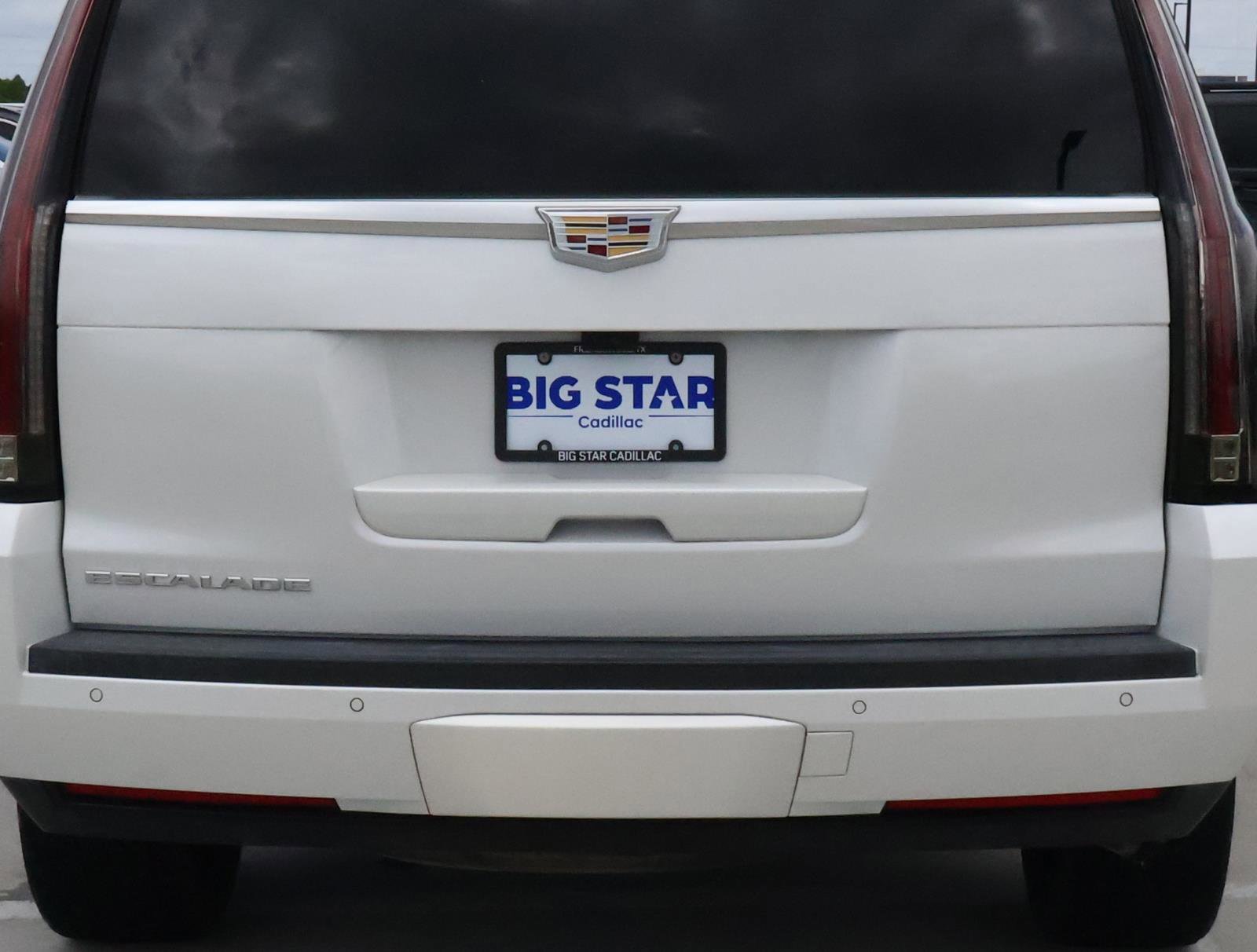 Used 2018 Cadillac Escalade Premium Luxury RWD image 10