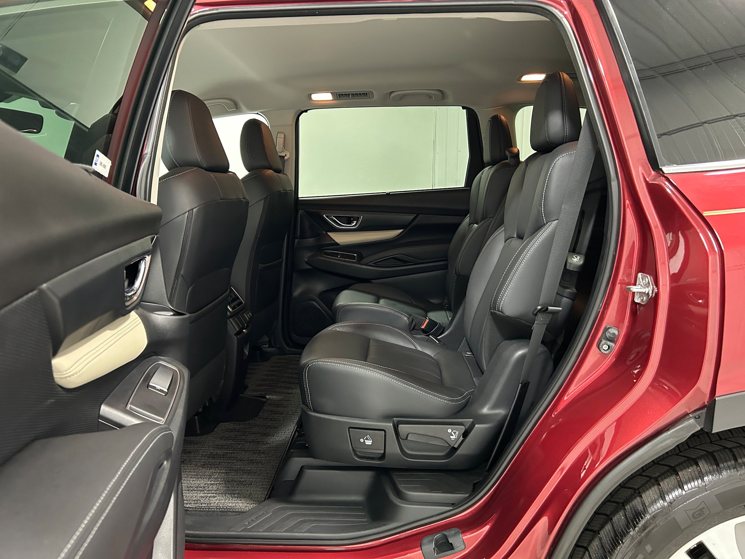 Used 2021 Subaru Ascent Limited AWD/4WD image 27