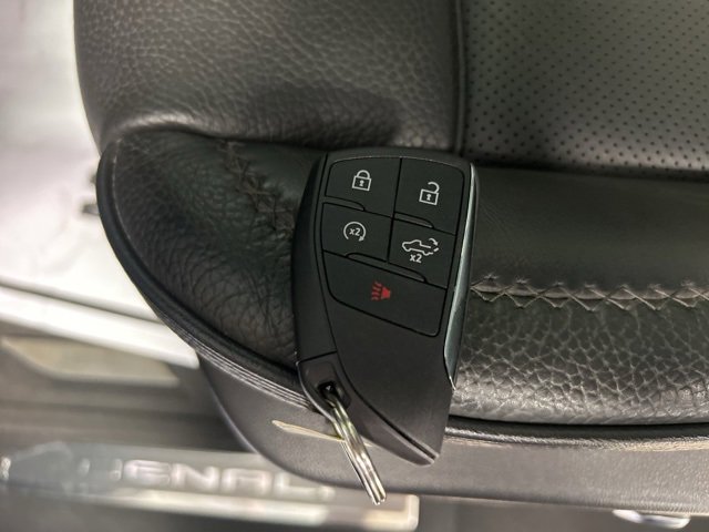 Used 2025 GMC Sierra 3500 Denali w/ Denali Reserve Package image 36