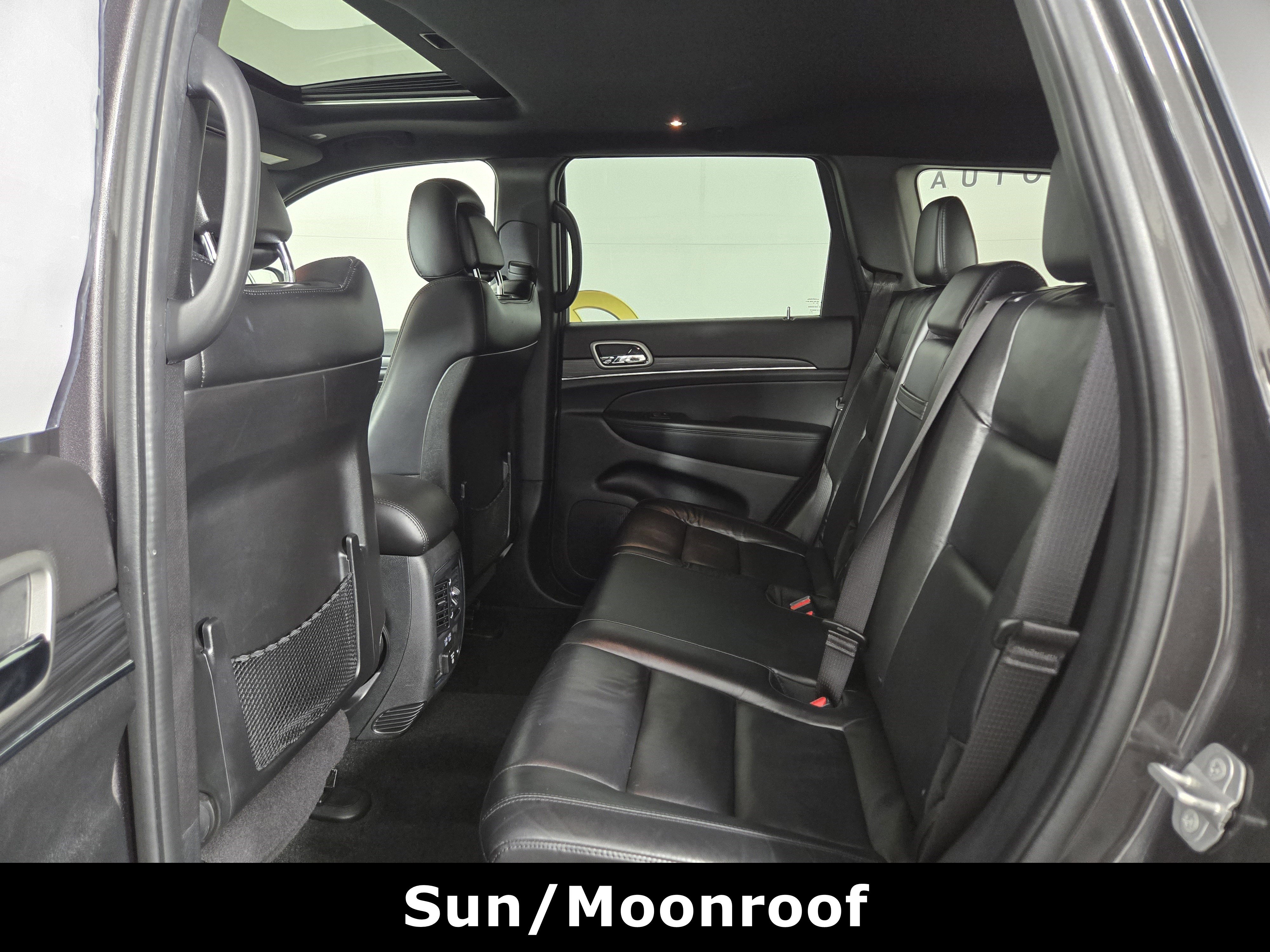 Used 2021 Jeep Grand Cherokee Limited image 12