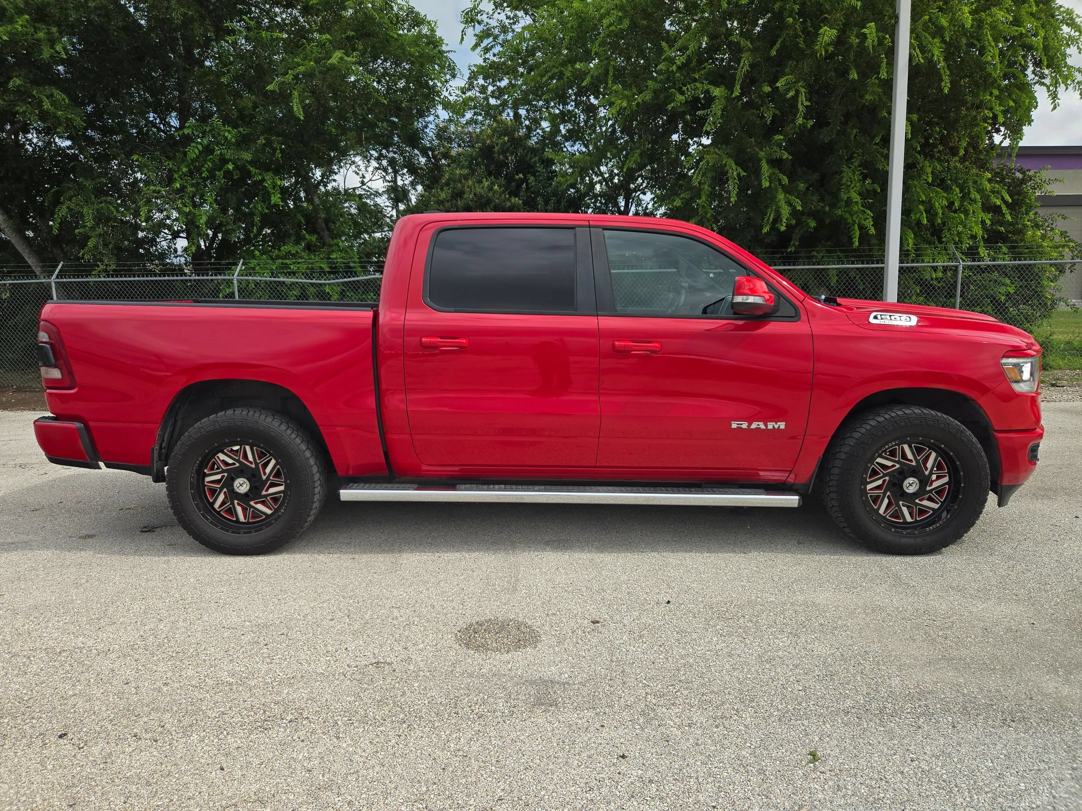 Used 2019 RAM 1500 Big Horn AWD/4WD image 2