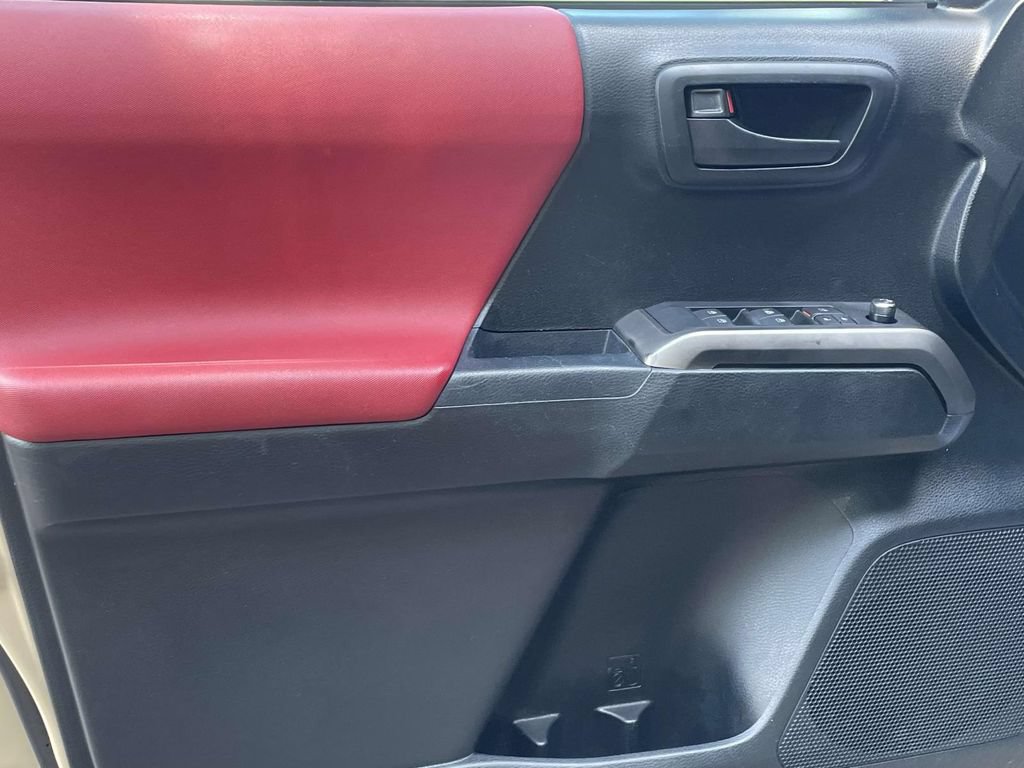 Used 2017 Toyota Tacoma SR5 w/ Tow Package RWD image 13