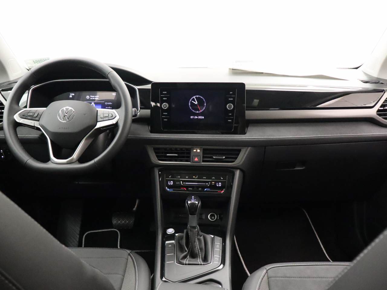 New 2026 Volkswagen Taos SE FWD image 12