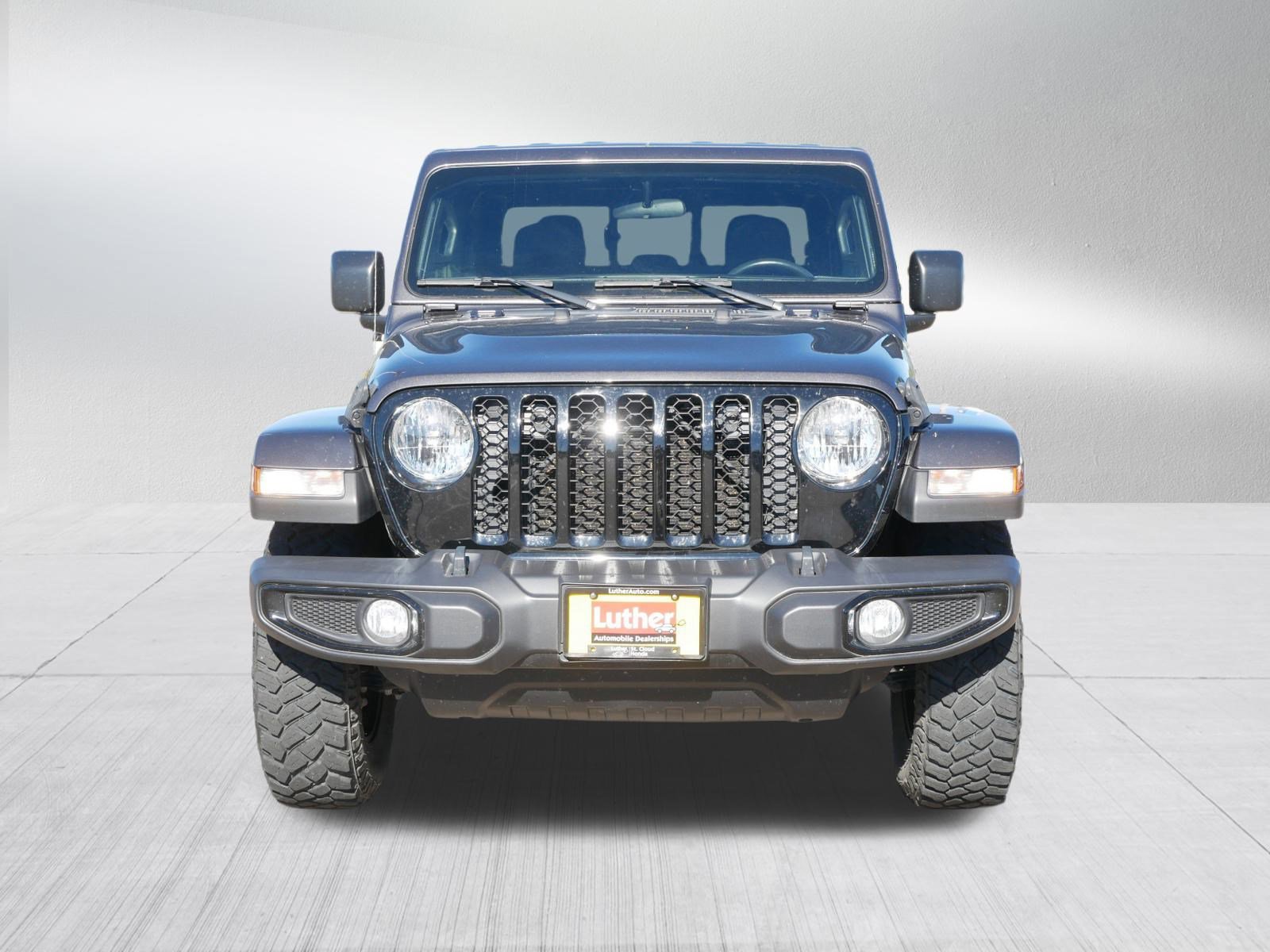 Used 2021 Jeep Gladiator Willys image 2