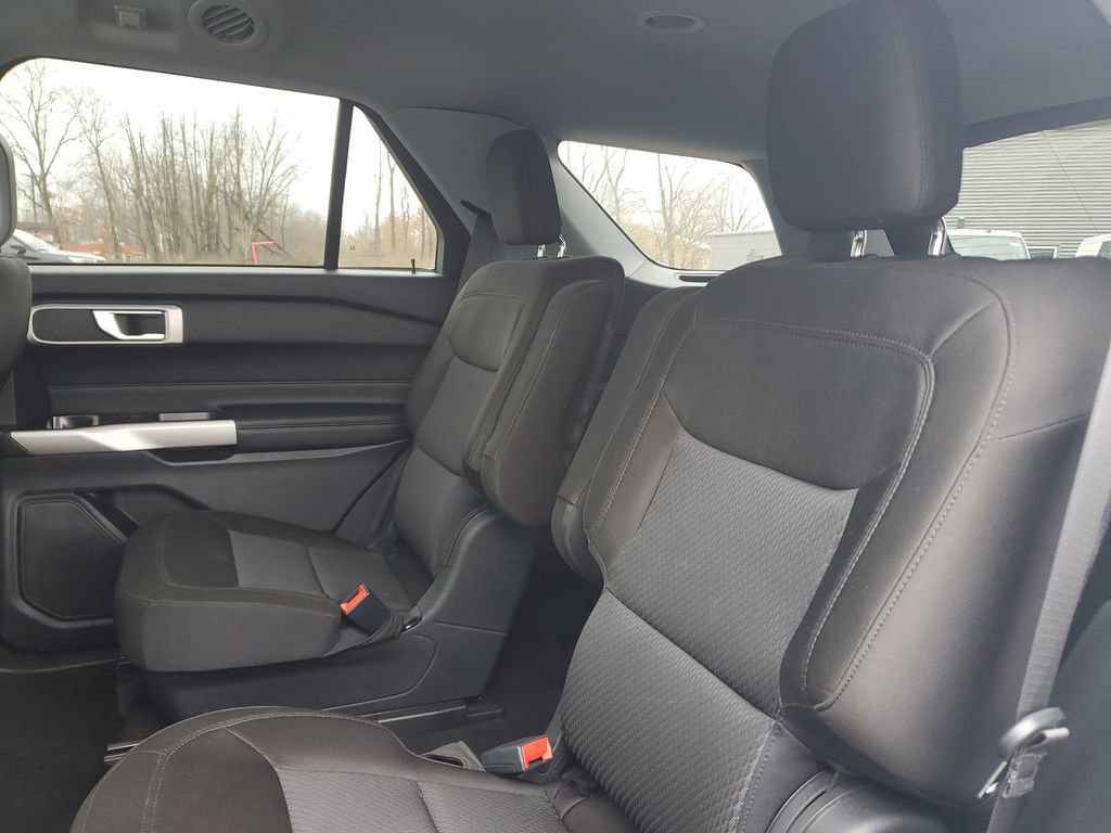 Used 2022 Ford Explorer XLT image 8