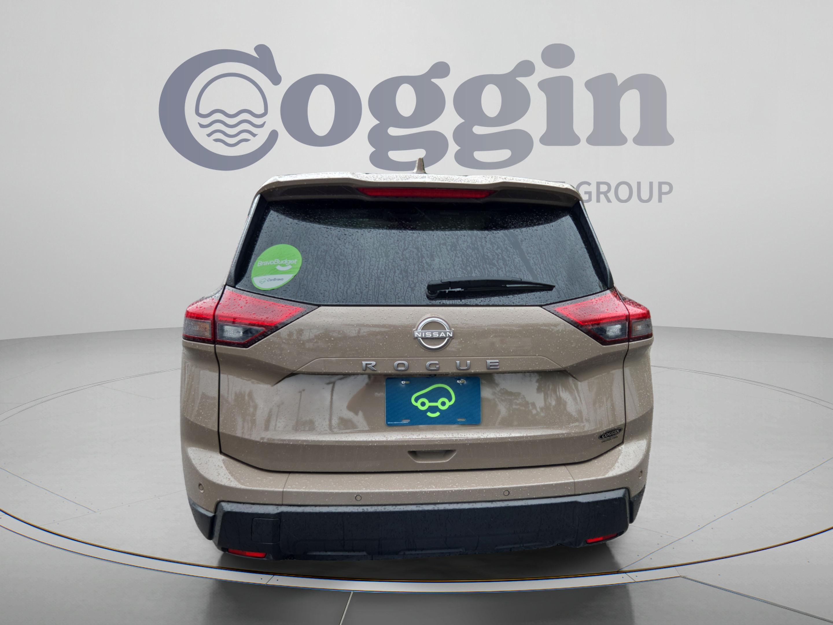 Used 2025 Nissan Rogue SV FWD image 4