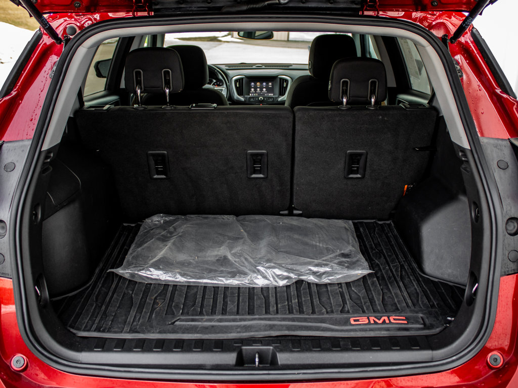 Used 2020 GMC Terrain SLE w/ Driver Convenience Package image 25