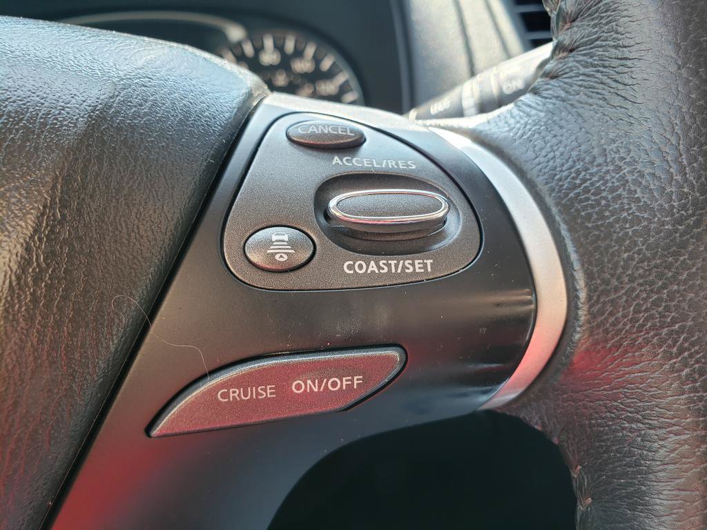 Used 2018 Nissan Pathfinder SL AWD/4WD image 20