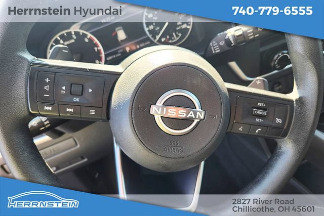 Used 2024 Nissan Rogue S AWD/4WD image 12