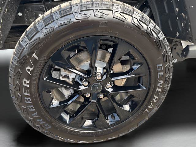 New 2025 Jeep Gladiator Sport image 25