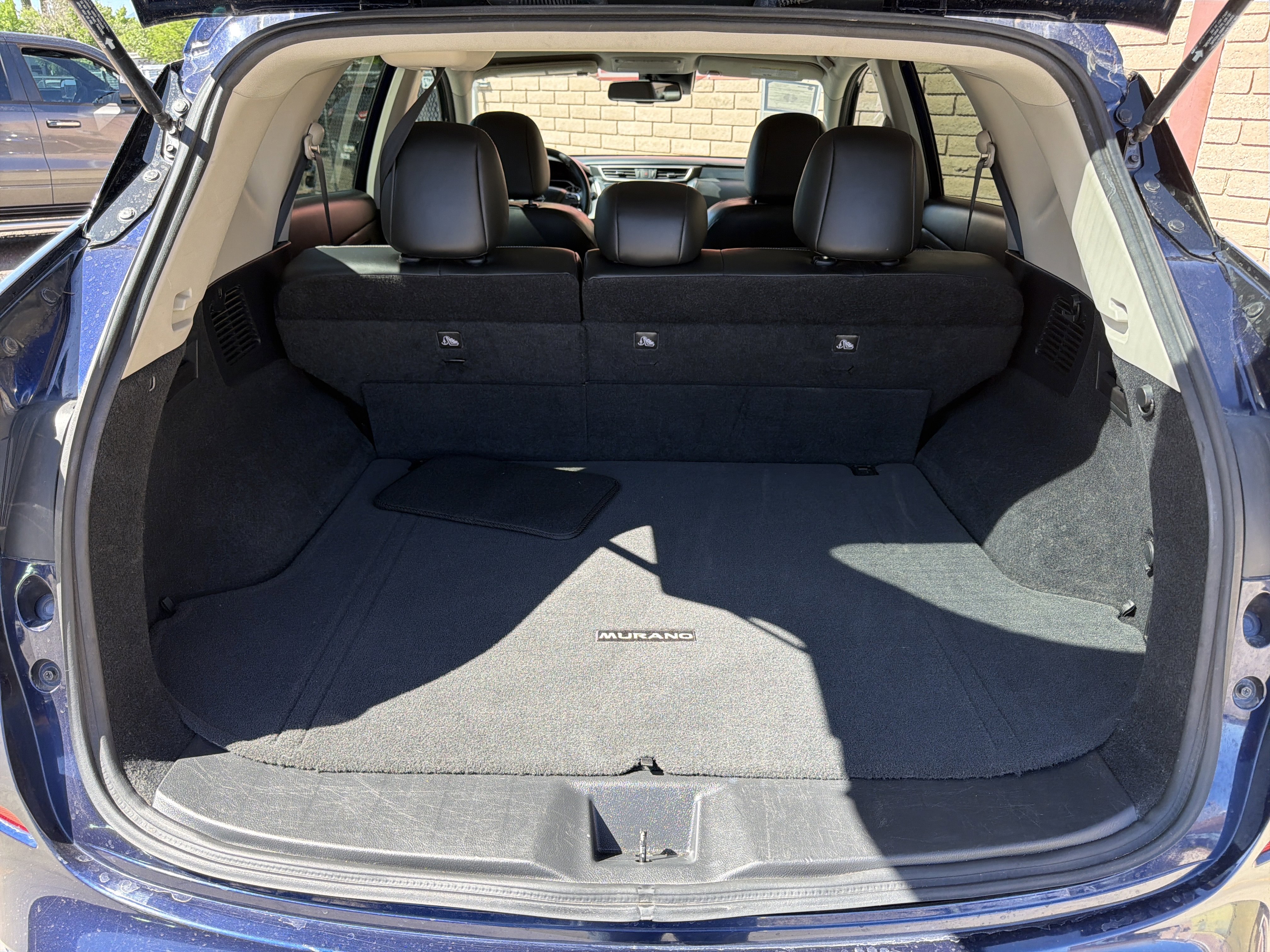 Used 2023 Nissan Murano SV image 5