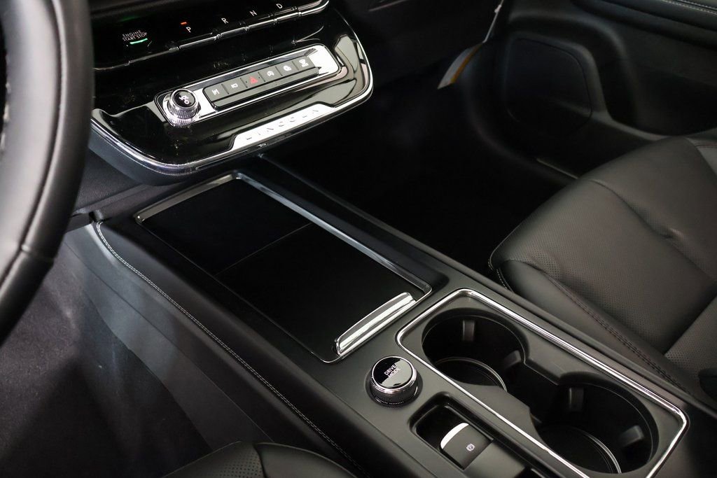 New 2026 Lincoln Corsair Premiere image 9