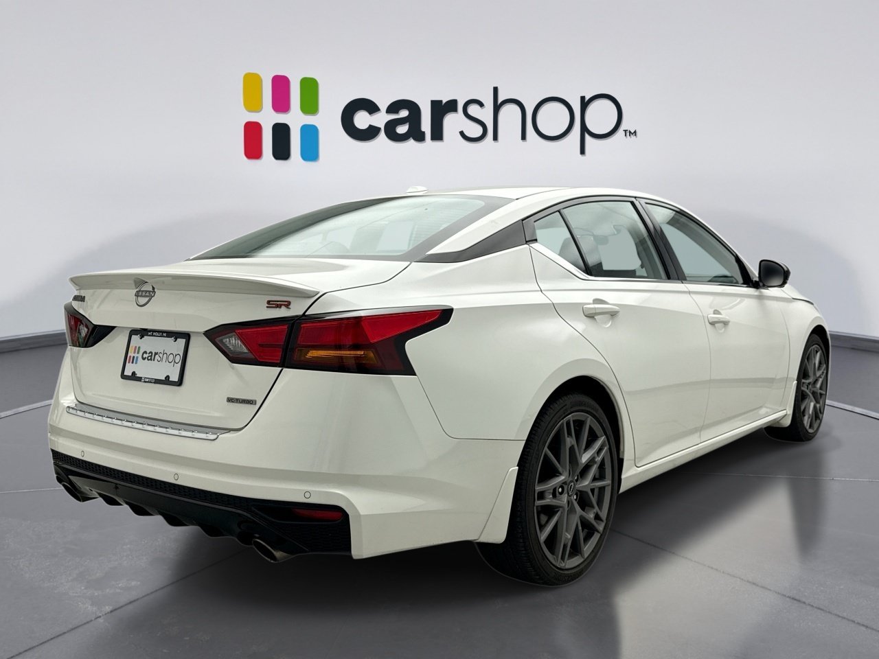Used 2023 Nissan Altima 2.0 SR FWD image 5