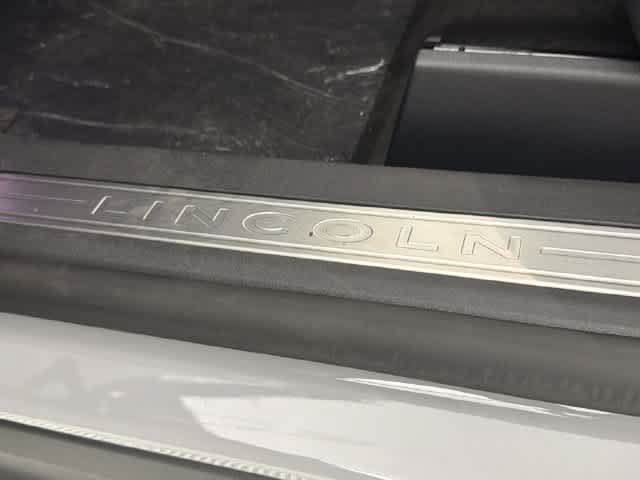 New 2026 Lincoln Nautilus Premier AWD/4WD image 17