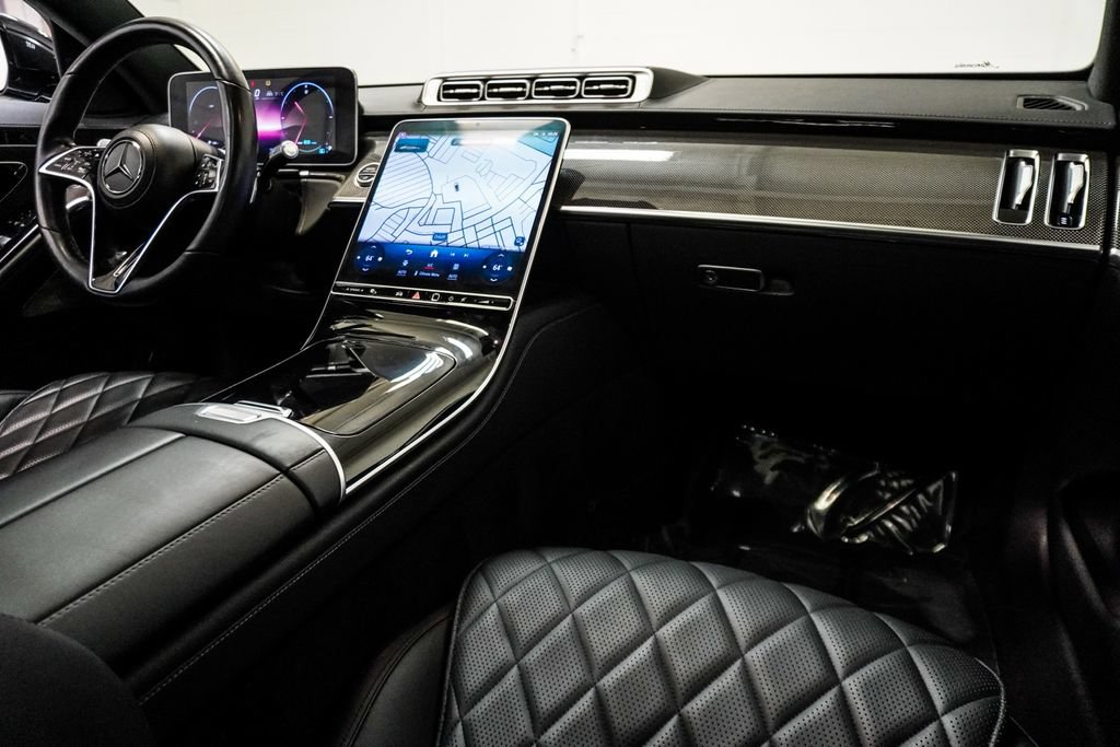 Used 2022 Mercedes-Benz S 500 4MATIC w/ AMG Line Package image 11