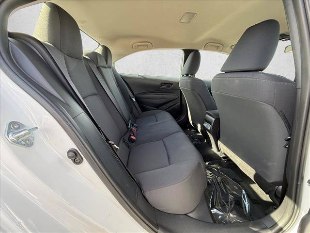 Used 2025 Toyota Corolla LE FWD image 21