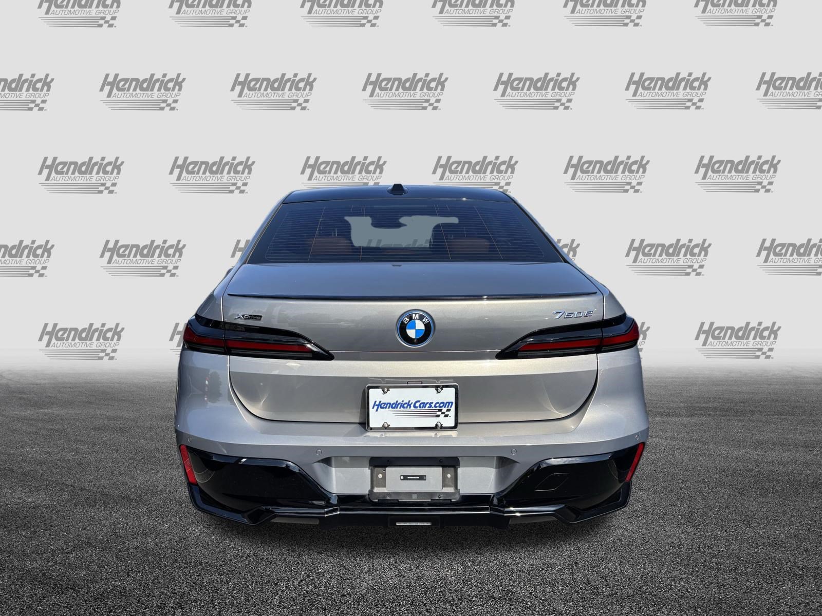 Certified 2025 BMW 750e xDrive w/ Executive Package AWD/4WD image 9