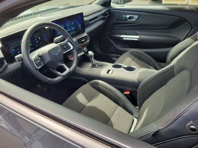 Used 2026 Ford Mustang Coupe RWD image 3