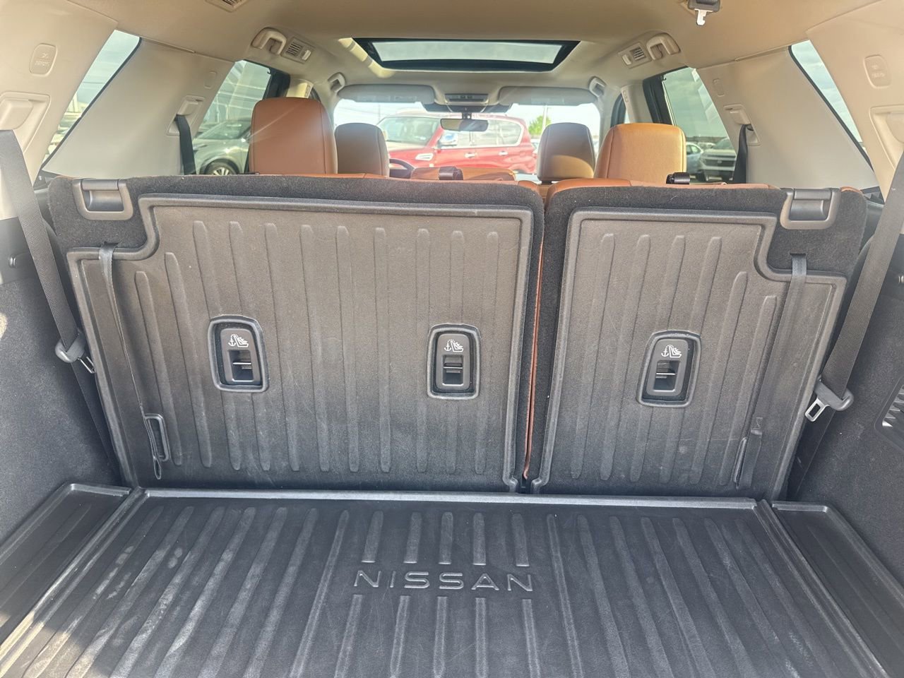 Certified 2023 Nissan Pathfinder Platinum w/ Cargo Package image 33