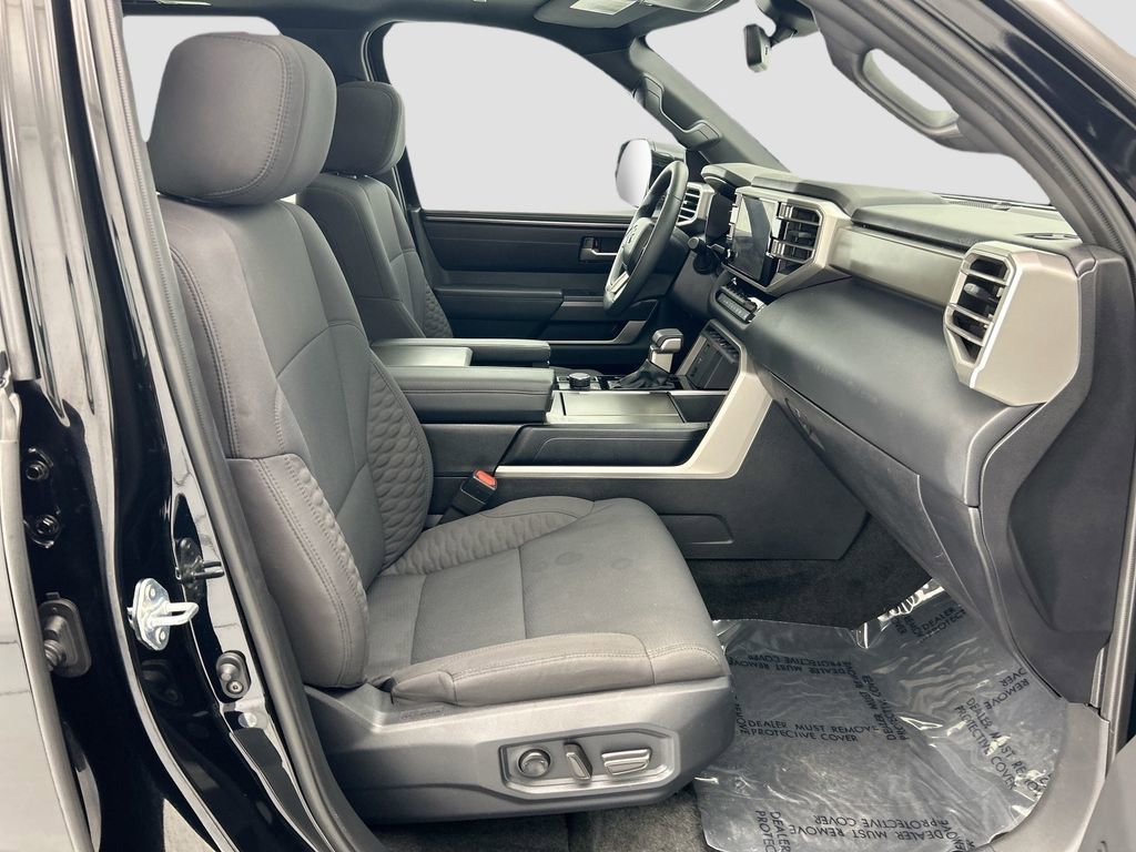 Used 2025 Toyota Sequoia SR5 AWD/4WD image 20