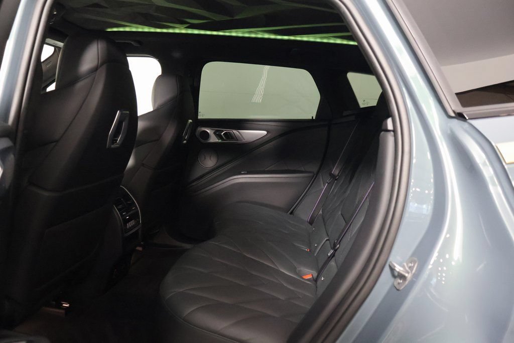 Used 2023 BMW XM AWD/4WD image 11