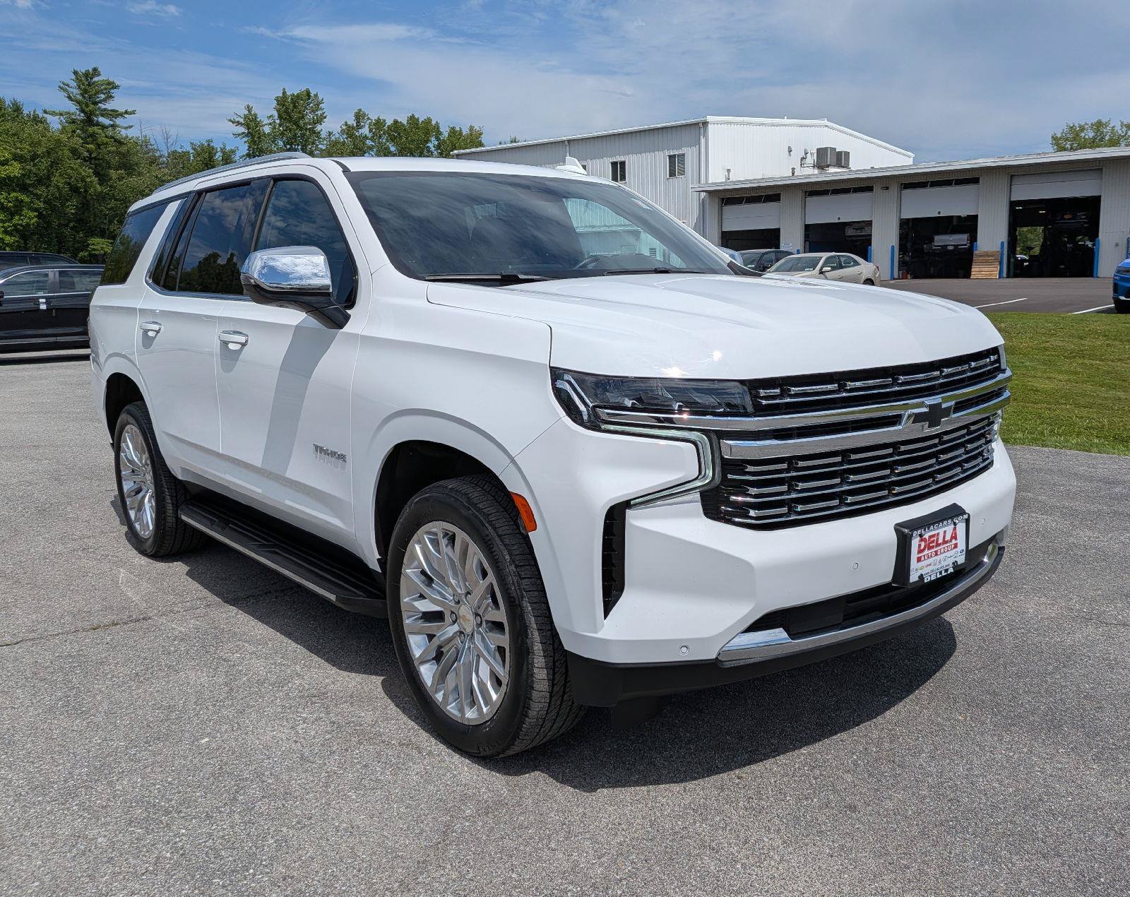 Used 2023 Chevrolet Tahoe Premier AWD/4WD image 3
