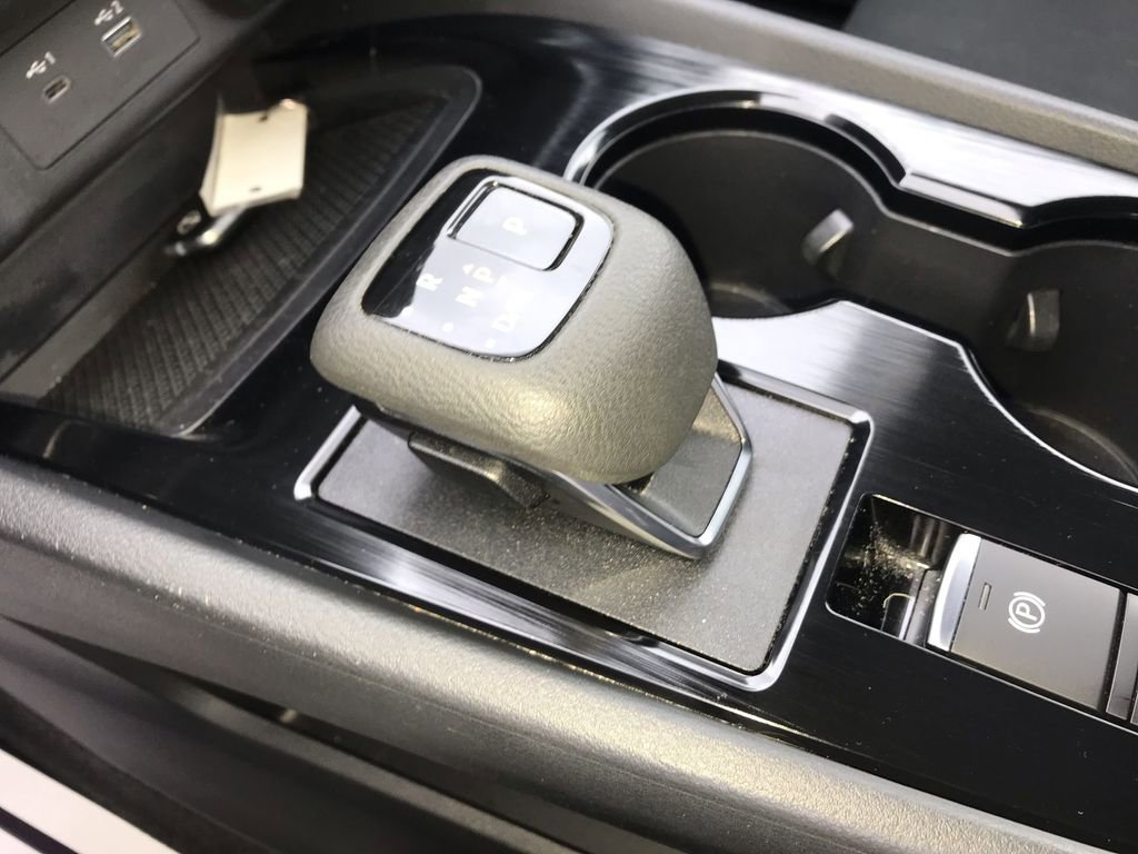 Used 2023 Nissan Rogue S image 19