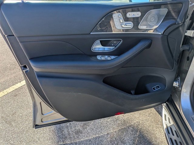 Used 2022 Mercedes-Benz GLS 450 4MATIC image 9