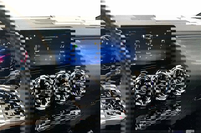 Certified 2025 Mercedes-Benz GLA 250 4MATIC image 13