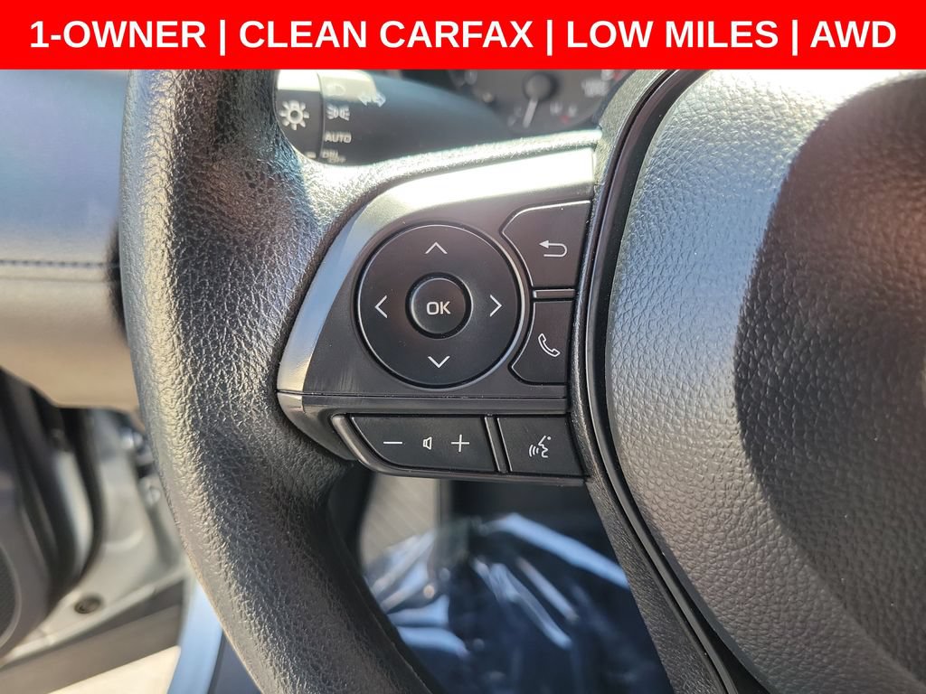 Used 2025 Toyota Corolla Cross AWD Hybrid image 25