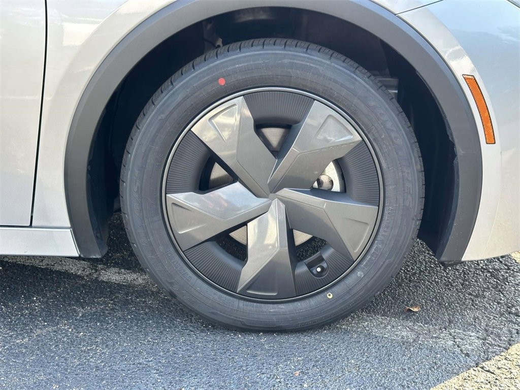 Used 2024 Toyota Prius LE image 25