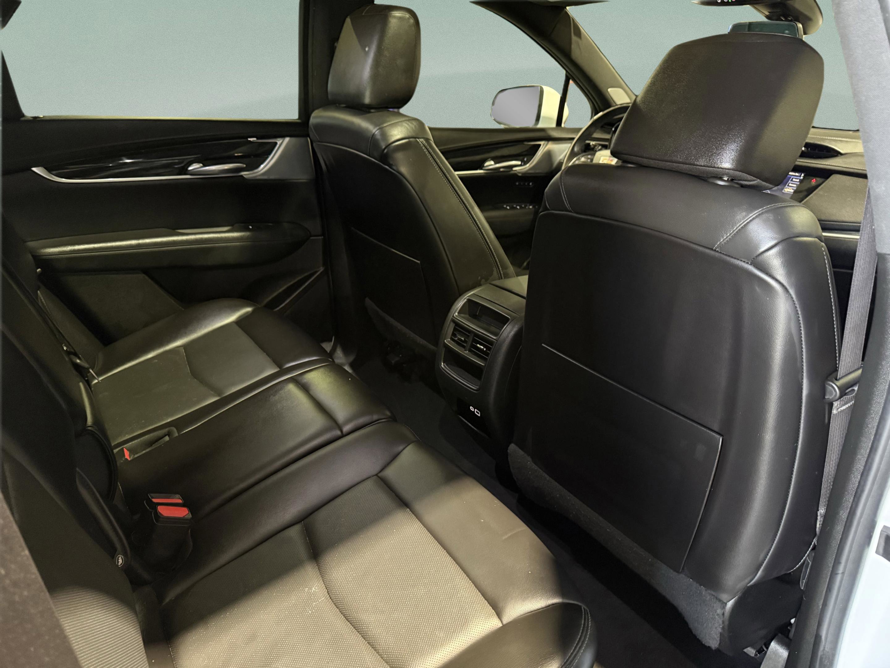 Used 2024 Cadillac XT5 Premium Luxury image 38