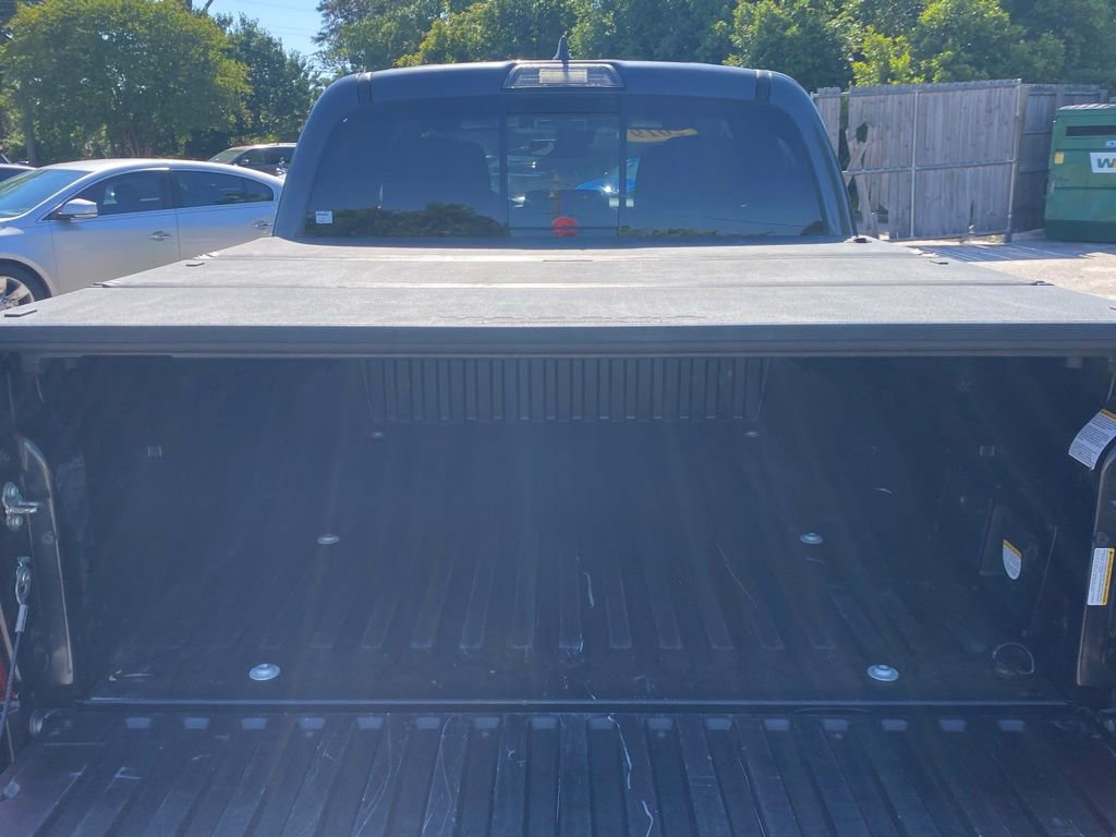 Used 2019 Toyota Tacoma TRD Sport AWD/4WD image 10