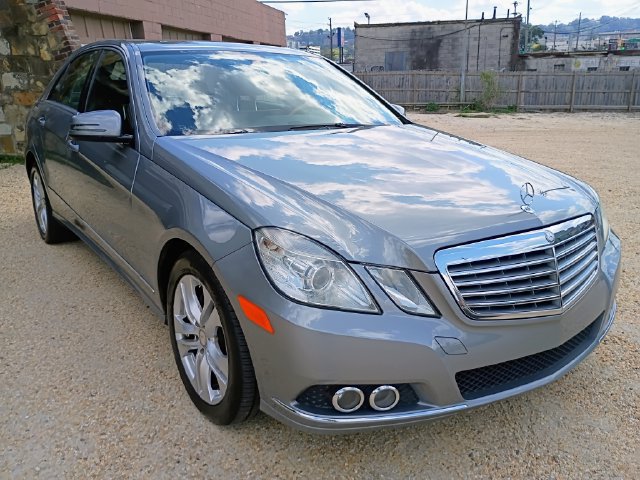 Used 2010 Mercedes-Benz E 350 Sedan image 2