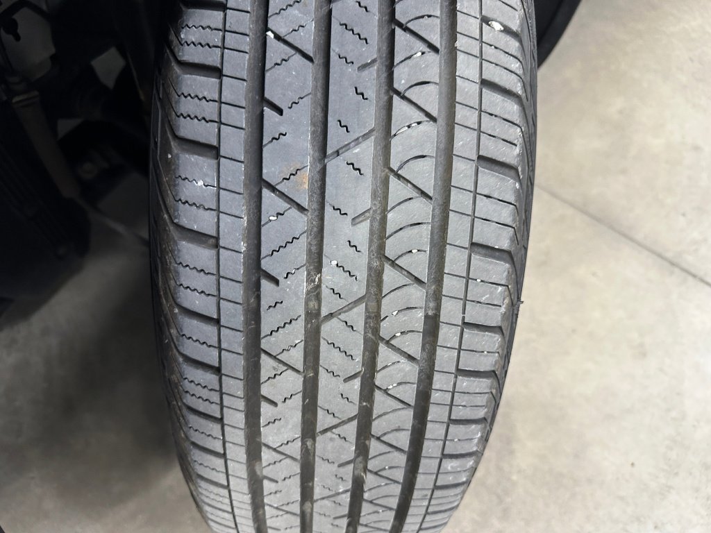 Used 2023 GMC Acadia SLE w/ Driver Convenience Package image 38