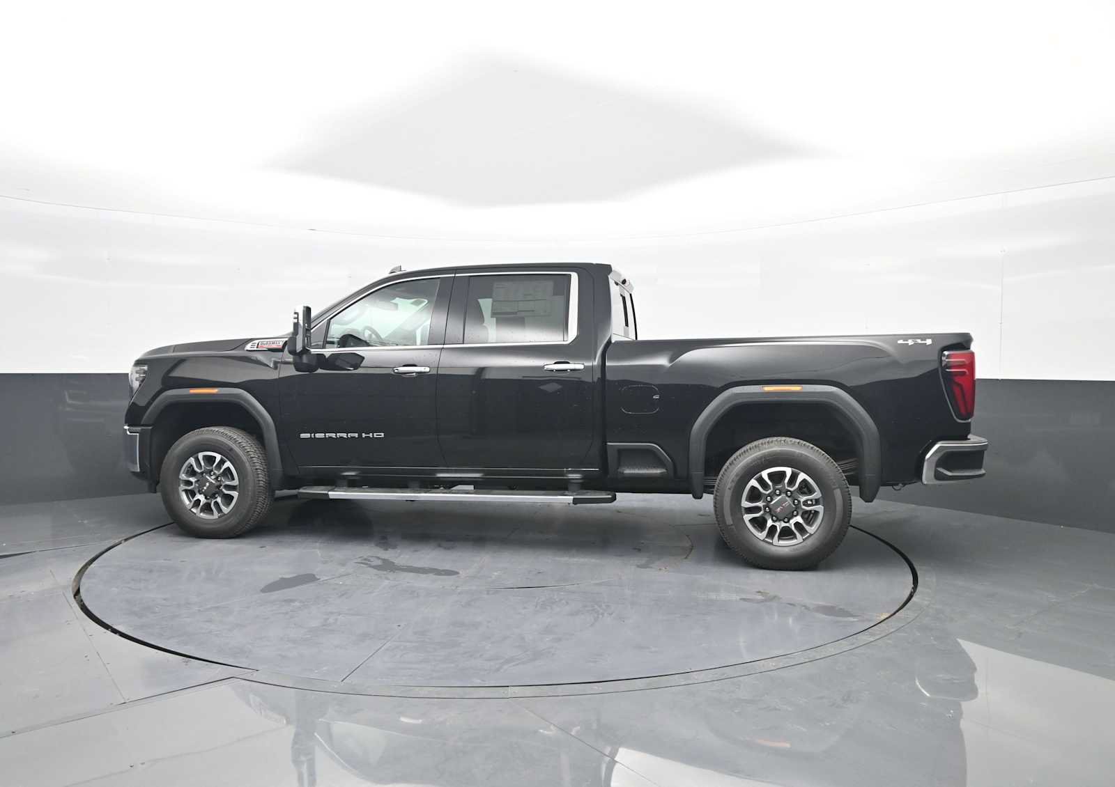 New 2026 GMC Sierra 2500 SLT w/ SLT Premium Package AWD/4WD image 5