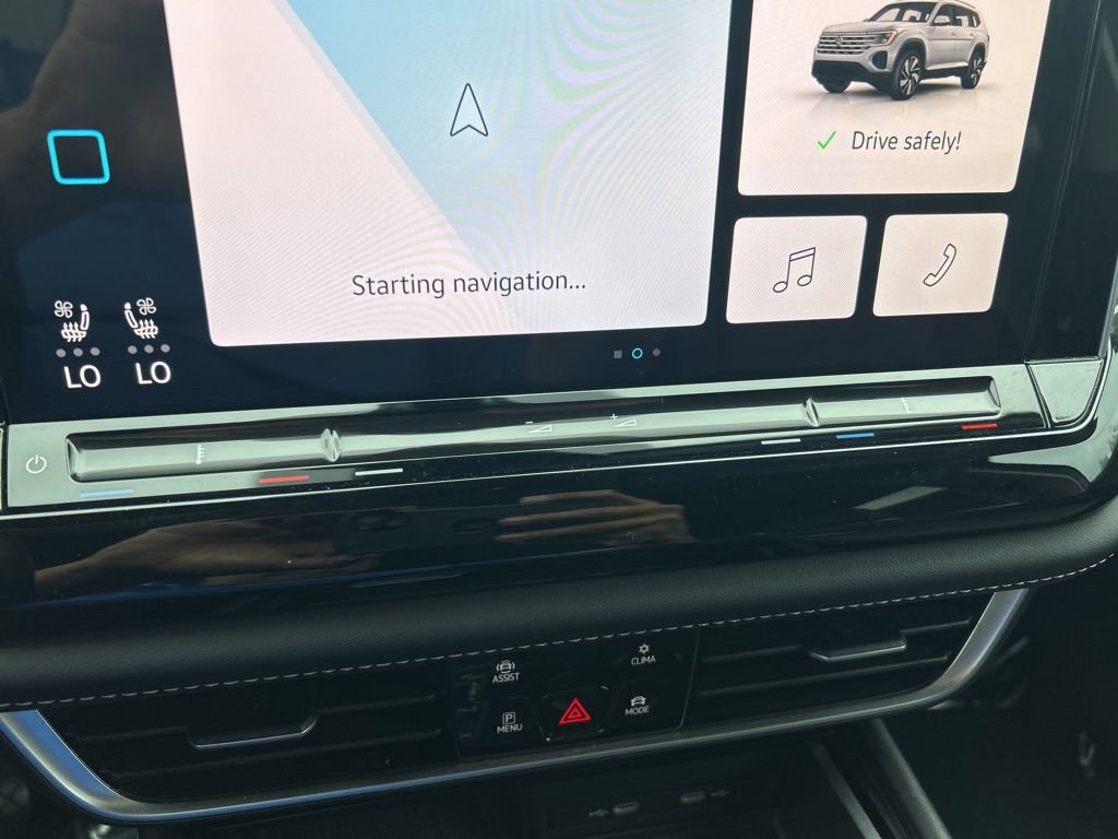 Used 2024 Volkswagen Atlas SE image 41