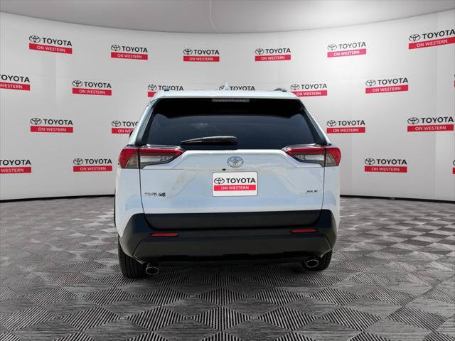 Used 2019 Toyota RAV4 XLE FWD image 6