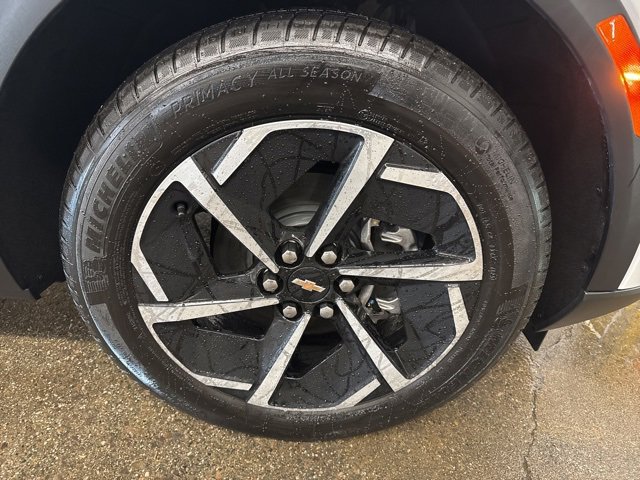 New 2026 Chevrolet Equinox EV LT image 9