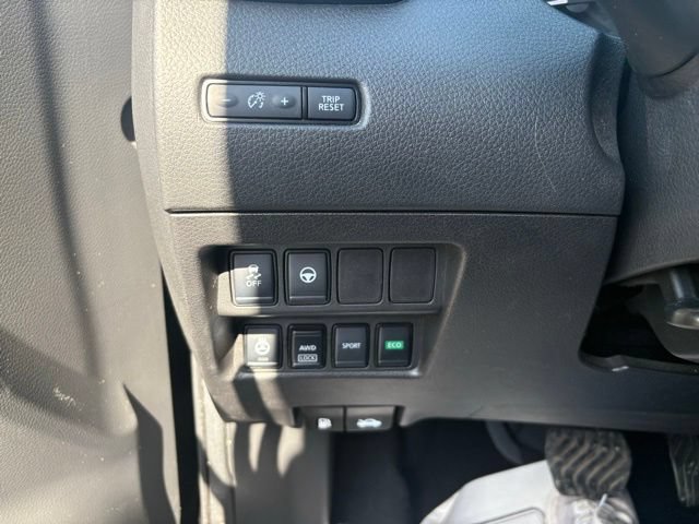 Used 2022 Nissan Rogue Sport SL AWD/4WD image 30