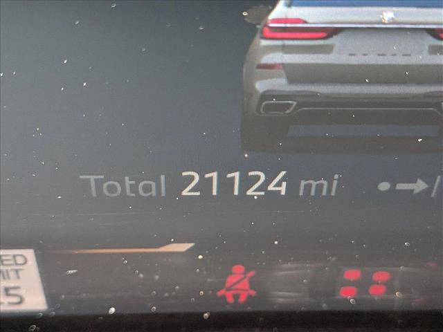 Used 2024 BMW X7 xDrive40i w/ Executive Package image 10