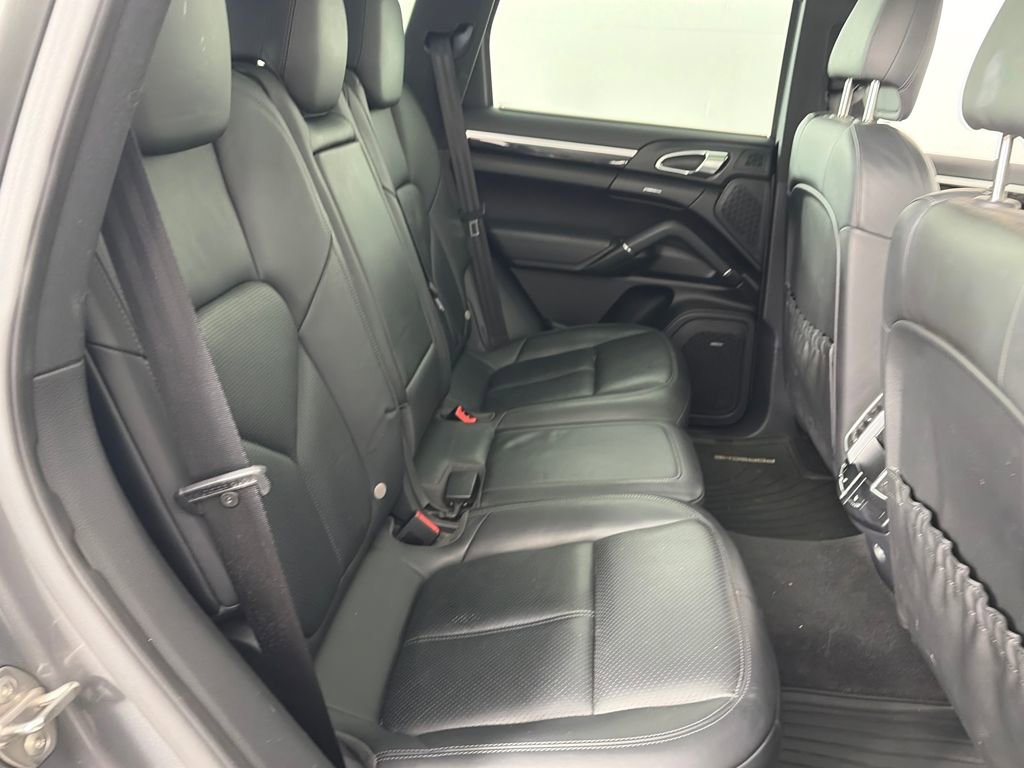Used 2013 Porsche Cayenne image 27