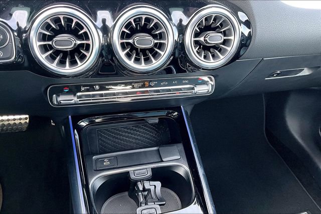 Used 2024 Mercedes-Benz GLA 35 AMG 4MATIC image 25