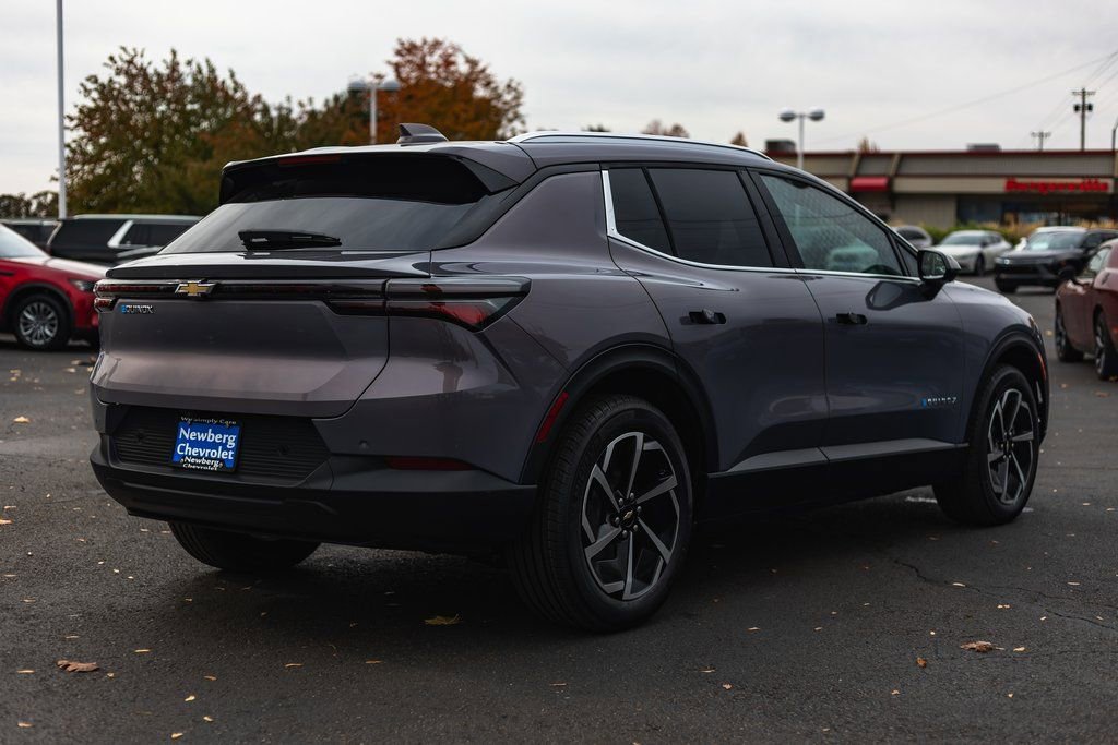 New 2026 Chevrolet Equinox EV LT image 29