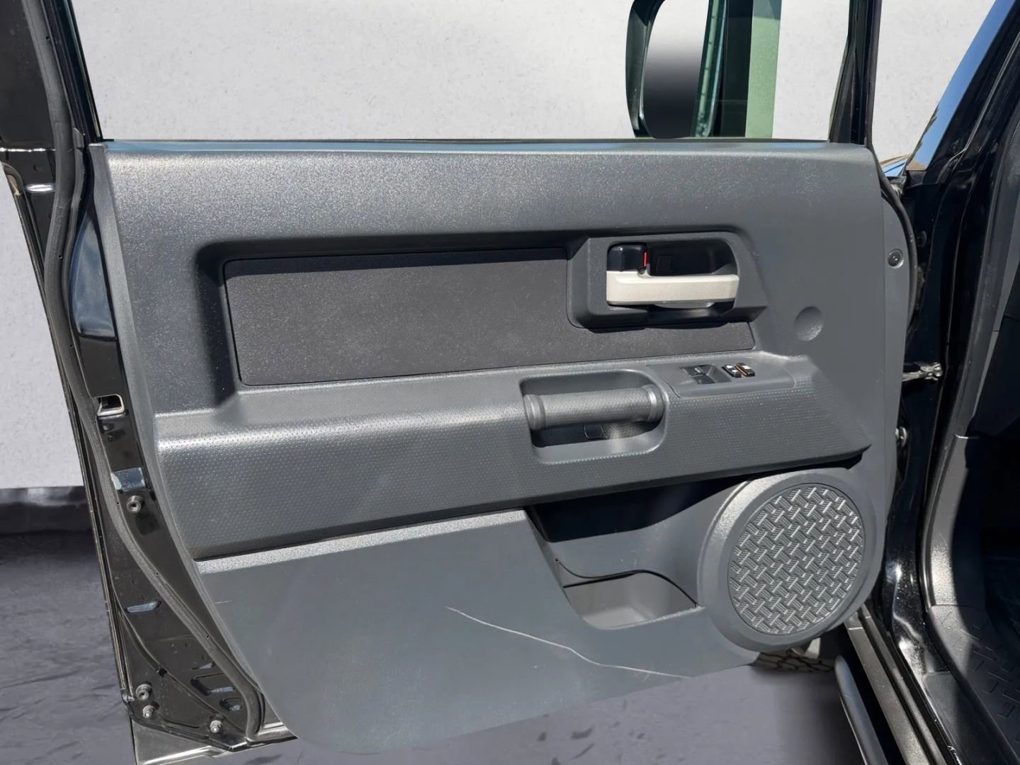 Used 2013 Toyota FJ Cruiser 4WD image 14