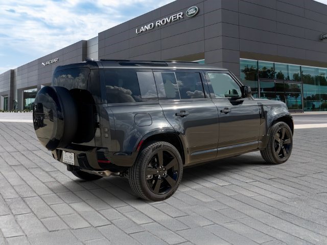 Certified 2026 Land Rover Defender 110 X-Dynamic SE AWD/4WD image 5