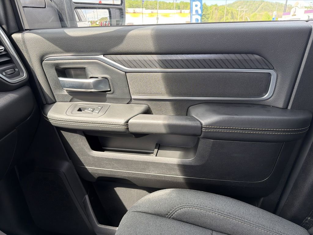 Used 2025 RAM 2500 Big Horn AWD/4WD image 25