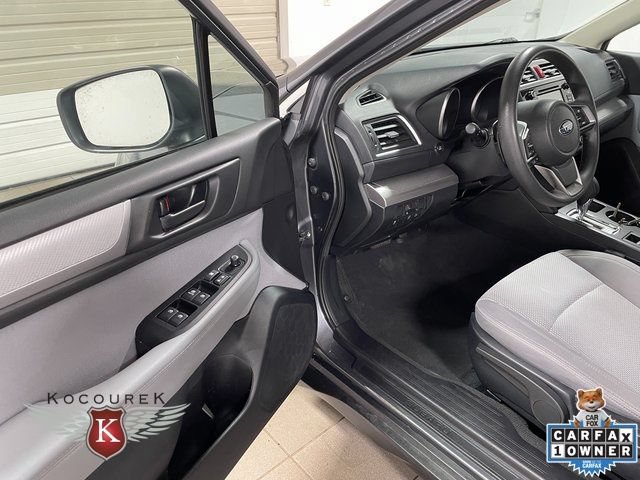 Used 2019 Subaru Outback 2.5i AWD/4WD image 11
