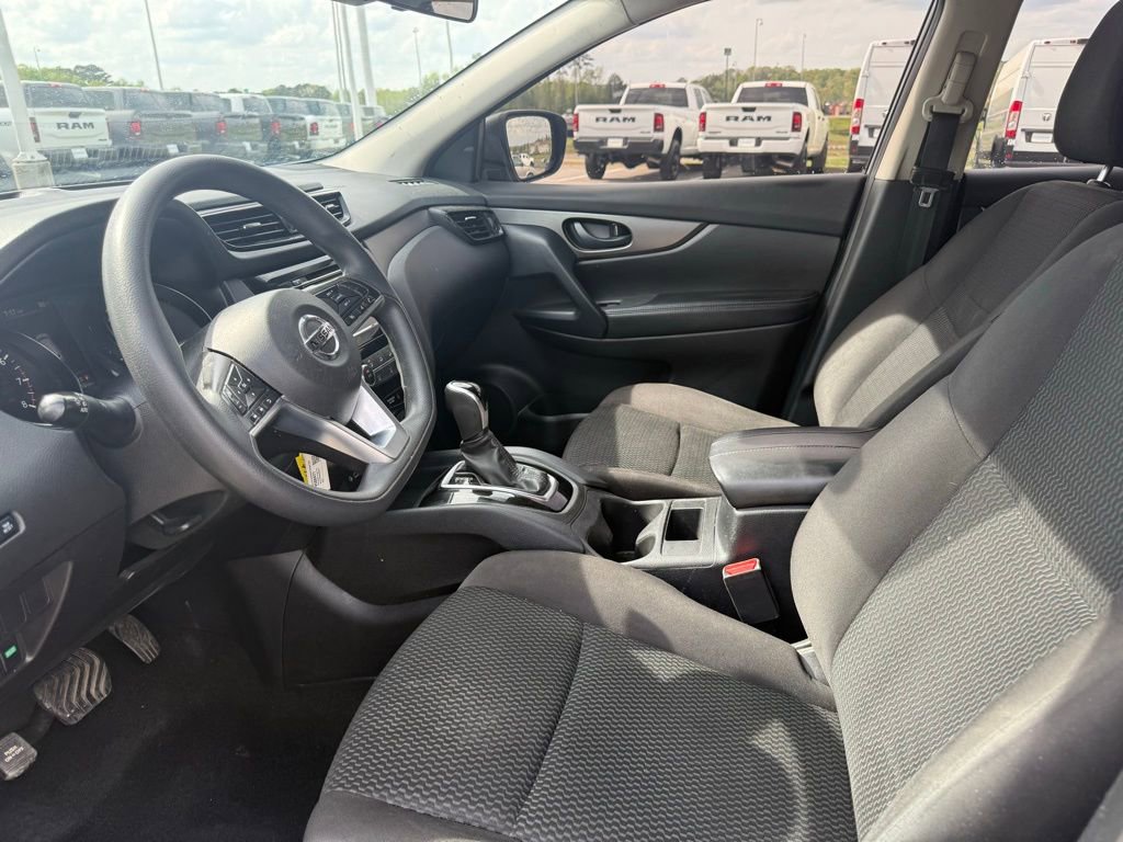 Used 2021 Nissan Rogue Sport S image 17