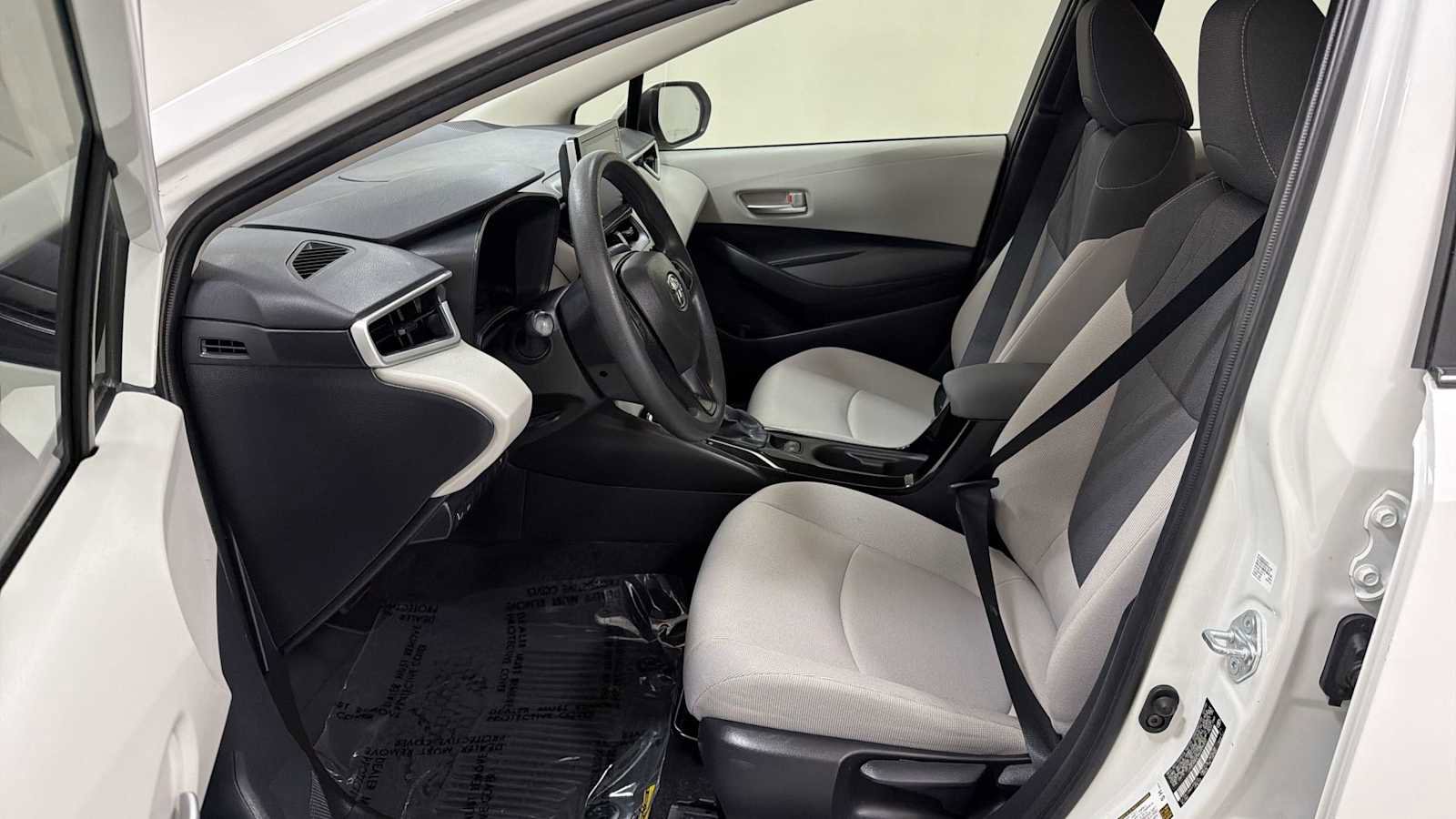 Certified 2021 Toyota Corolla LE FWD image 13
